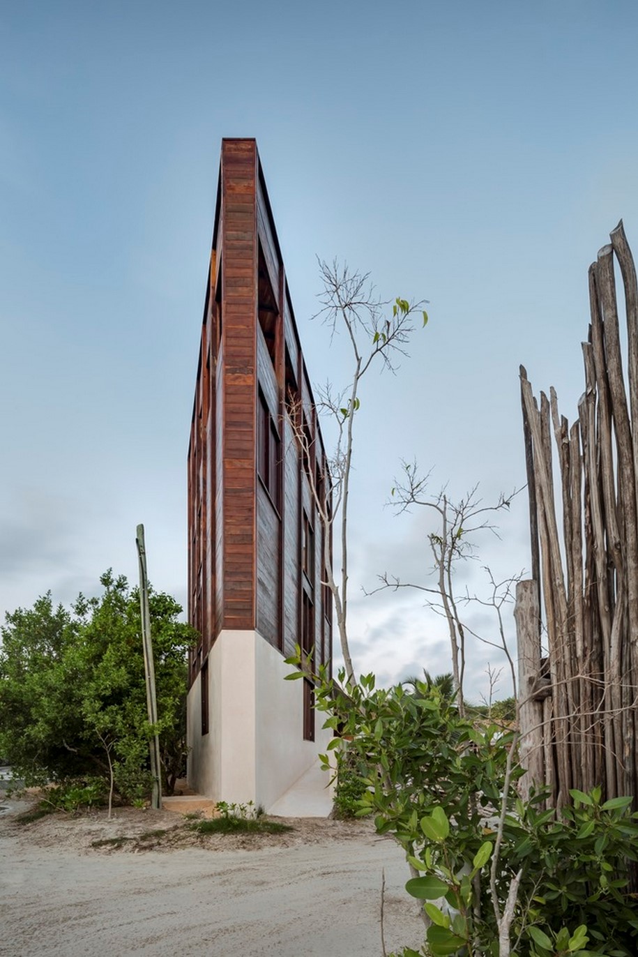 Archisearch PUNTA CALIZA Hotel Holbox by ESTUDIO MACIAS PEREDO takes its cues from the traditional Mayan house