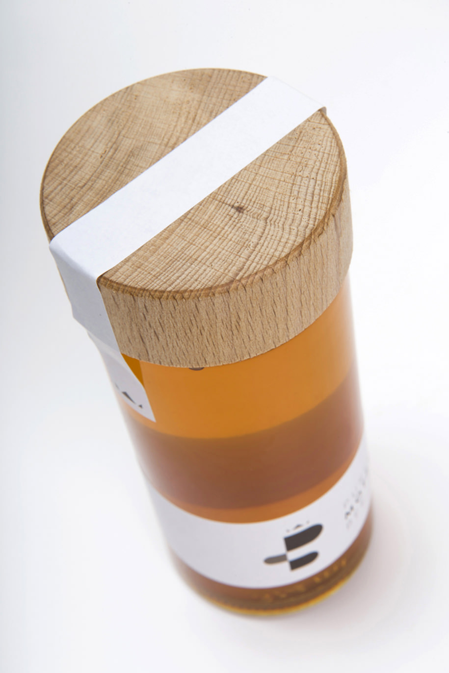Archisearch Pure Mother Bee Honey Packaging / S & Team Brand Agency