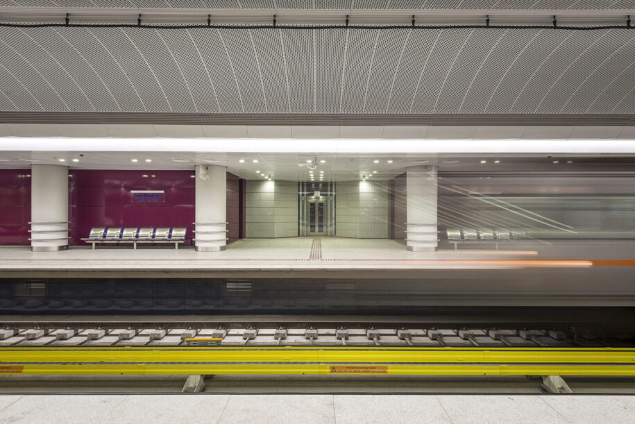 Archisearch Το Archisearch.gr και ο φωτογράφος Πυγμαλίων Καρατζάς παρουσιάζουν τους τρεις νέους σταθμούς της γραμμής 3 του Μετρό προς Πειραιά - 
