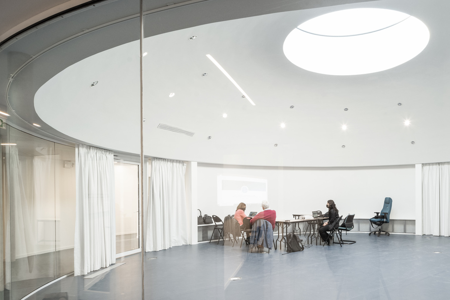 Archisearch R architecture designed the new facility of the SIRTA in the Polytechnic Institute of Paris