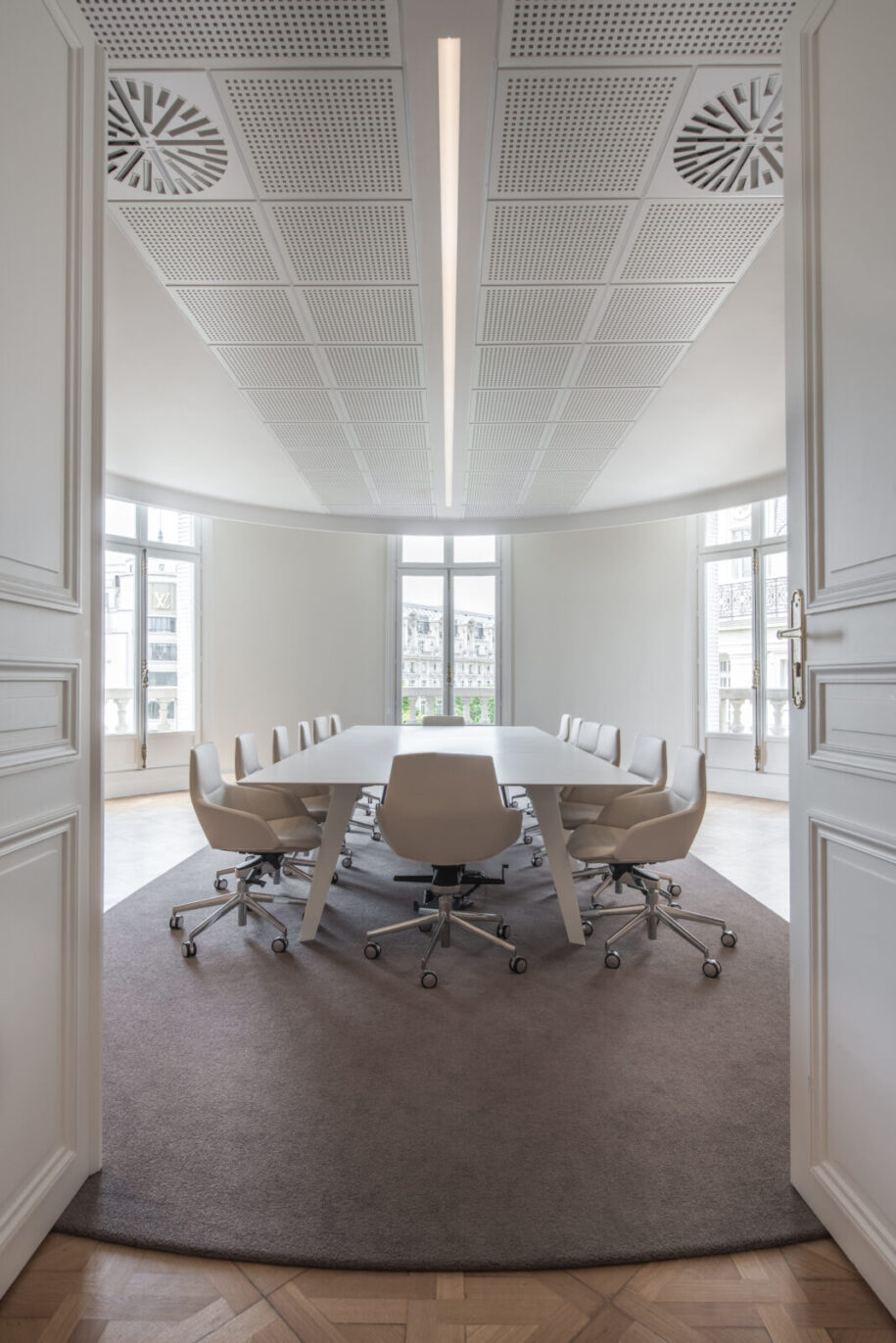 Archisearch Three Crowns: an office space renovation in Champs-Élysées, Paris by R.C.TECH