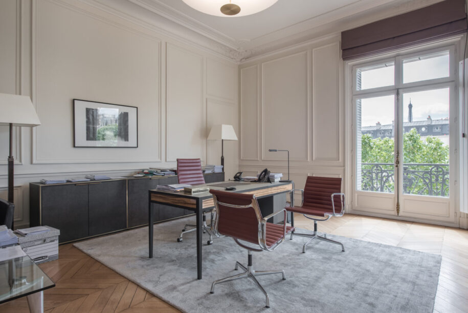 Archisearch Three Crowns: an office space renovation in Champs-Élysées, Paris by R.C.TECH