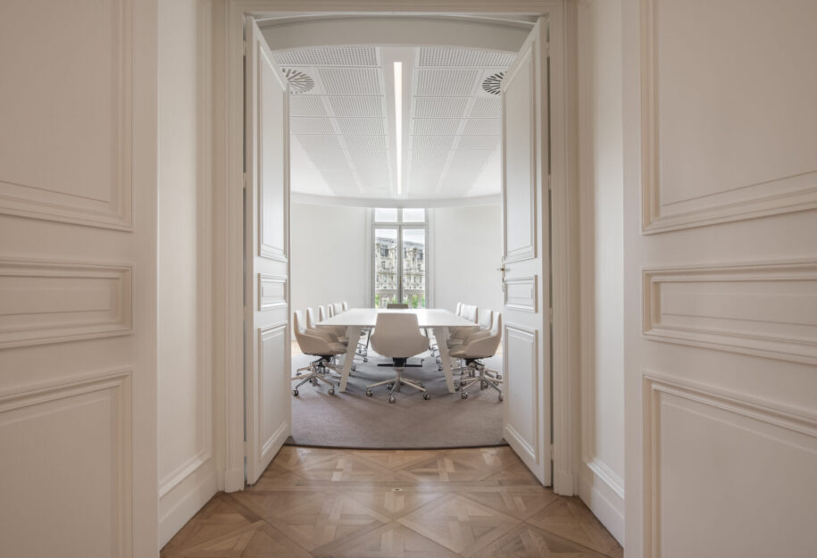 Archisearch Three Crowns: an office space renovation in Champs-Élysées, Paris by R.C.TECH