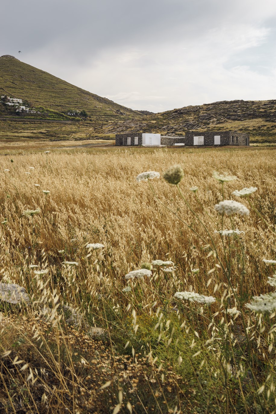 React Architects, Natasha Deliyianni, Yiorgos  Spiridonos, Greece, Paros, The Hug, House, Residence, Cycladic architecture