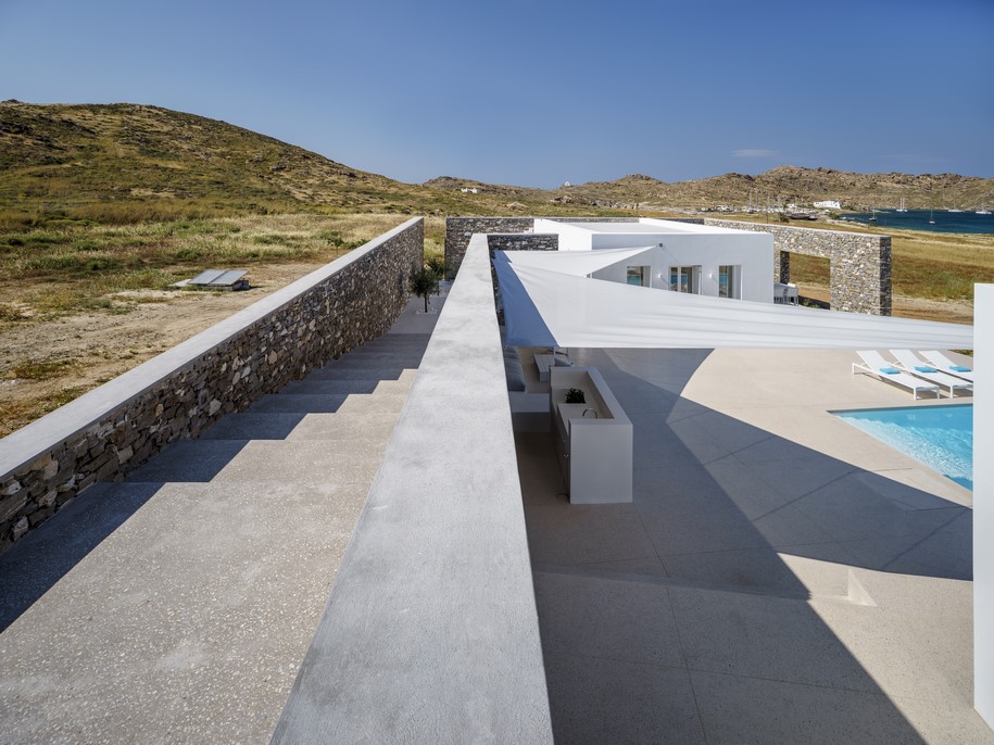 React Architects, Natasha Deliyianni, Yiorgos  Spiridonos, Greece, Paros, The Hug, House, Residence, Cycladic architecture