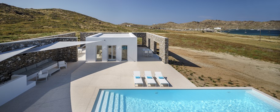 React Architects, Natasha Deliyianni, Yiorgos  Spiridonos, Greece, Paros, The Hug, House, Residence, Cycladic architecture