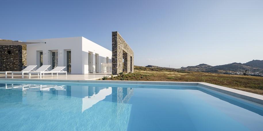 React Architects, Natasha Deliyianni, Yiorgos  Spiridonos, Greece, Paros, The Hug, House, Residence, Cycladic architecture