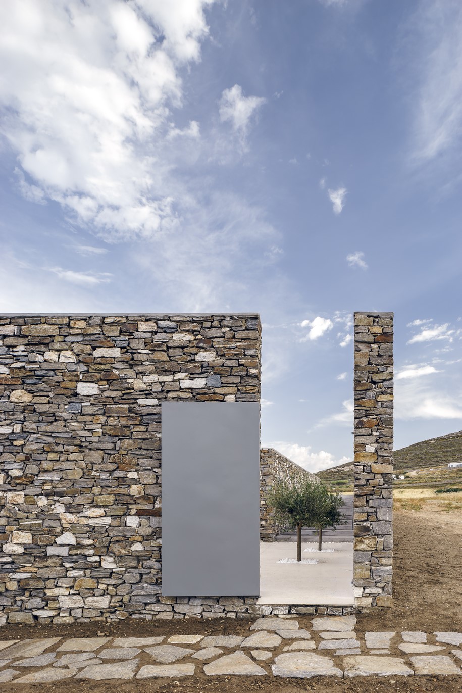 React Architects, Natasha Deliyianni, Yiorgos  Spiridonos, Greece, Paros, The Hug, House, Residence, Cycladic architecture