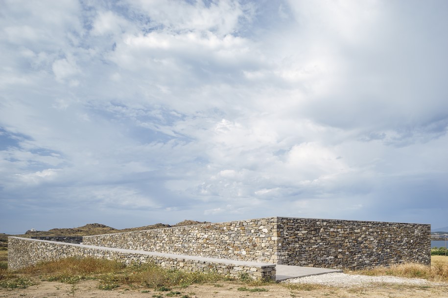 React Architects, Natasha Deliyianni, Yiorgos  Spiridonos, Greece, Paros, The Hug, House, Residence, Cycladic architecture