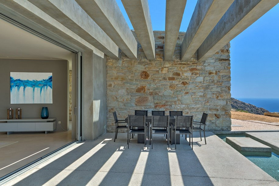 Archisearch An Undercut Residence in Ios Overlooking the Aegean Sea / Christos Vlachos