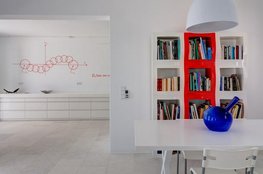 Archisearch A House in Paros Embraces Art / Vazeos Petropoulos - Maria Demetriadis