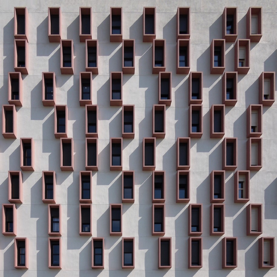 Barcelona, facades, photography, instagram, Roc Isern, patterns, geometrical shapes, textures, colors, shadows