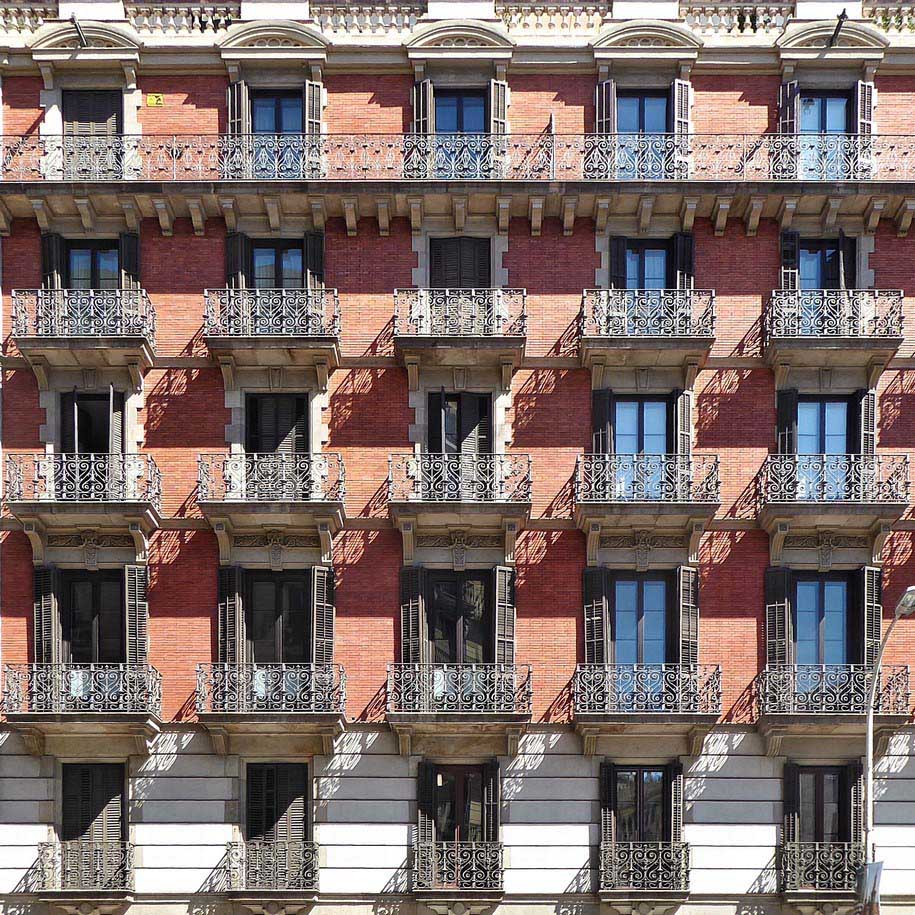 Barcelona, facades, photography, instagram, Roc Isern, patterns, geometrical shapes, textures, colors, shadows