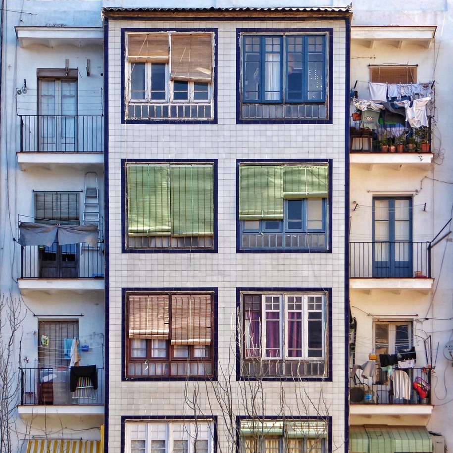 Barcelona, facades, photography, instagram, Roc Isern, patterns, geometrical shapes, textures, colors, shadows