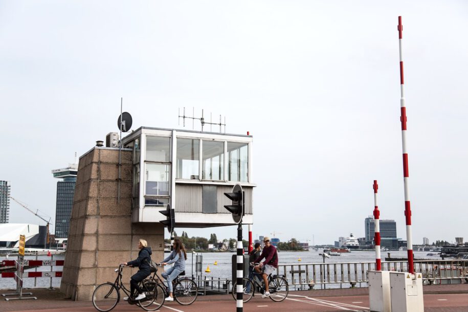 Archisearch SWEETS hotel, an initiative and co-creation of architecture office Space&Matter, transforms Amsterdam’s former bridge houses into independent hotel rooms