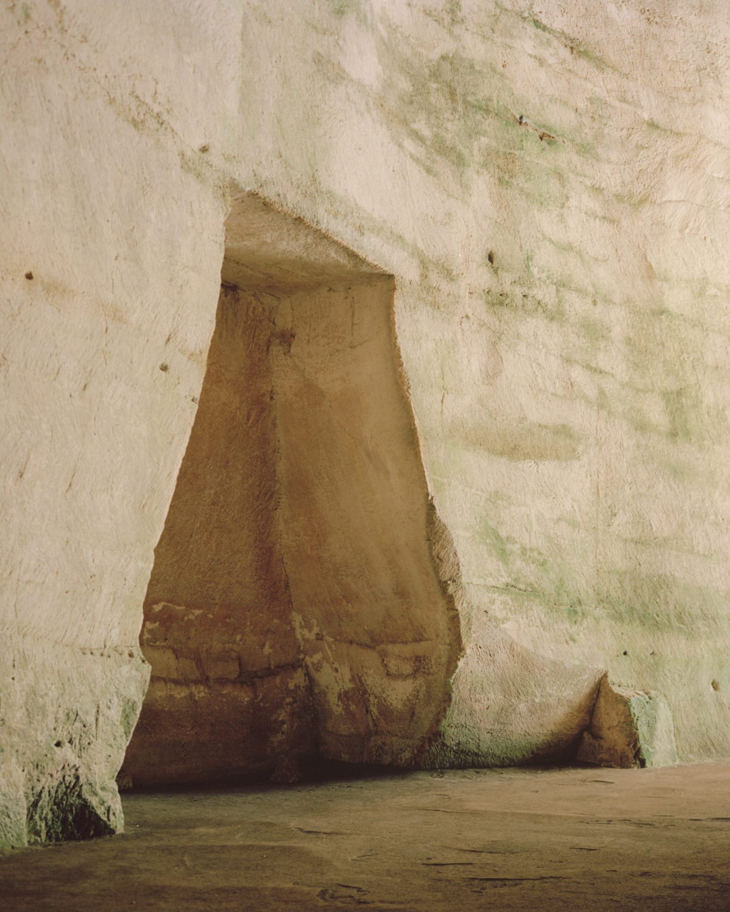 Archisearch Asympta: Leopold Banchini’s Speculative Micro-Architecture Questions Laugier’s Primitive Hut