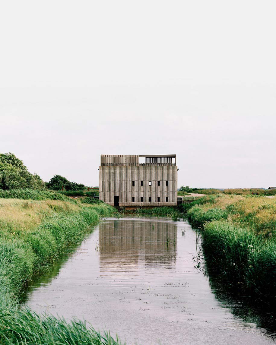 Archisearch Skjern River Pump Stations fill the purpose of mediating between a repressed past and contemporary life / Johansen Skovsted Arkitekter