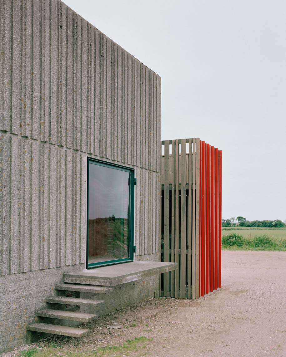 Archisearch Skjern River Pump Stations fill the purpose of mediating between a repressed past and contemporary life / Johansen Skovsted Arkitekter