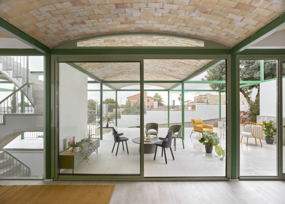 Archisearch Brick Vault House in Valencia, Spain | Space Popular