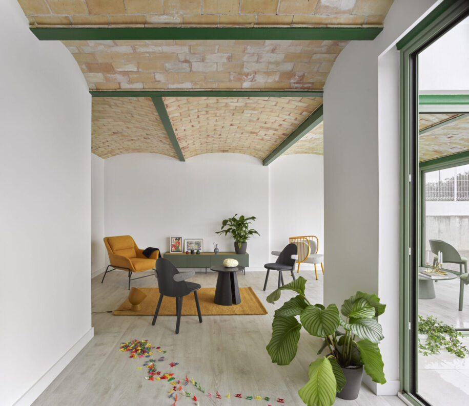 Archisearch Brick Vault House in Valencia, Spain | Space Popular