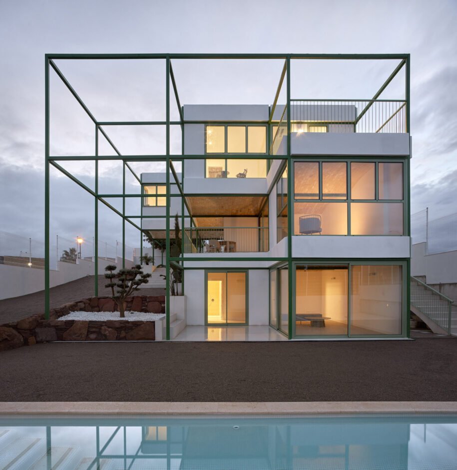 Archisearch Brick Vault House in Valencia, Spain | Space Popular