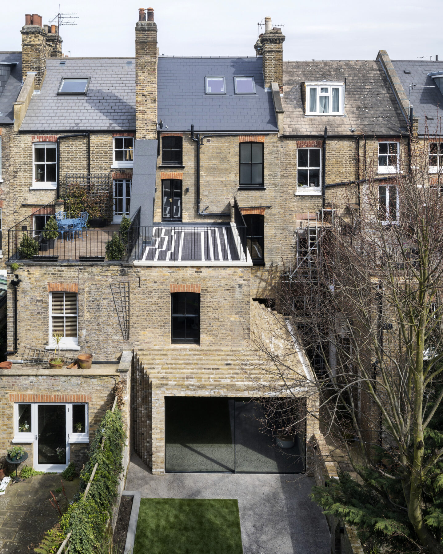 Archisearch Step House in North London, UK | Bureau de Change