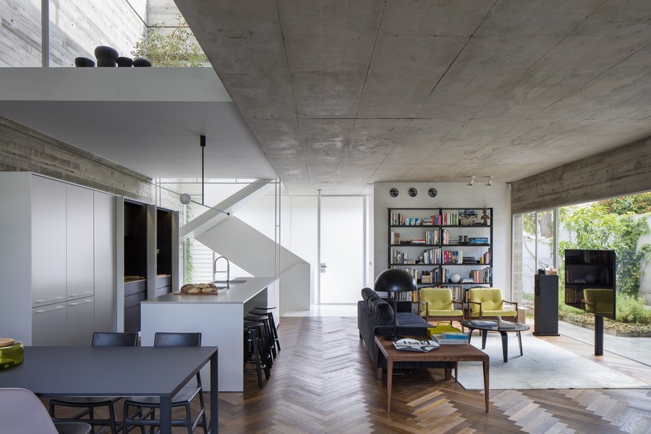 Suspended Patio House,  3322 Studio, Israel, Tel Aviv, 2015