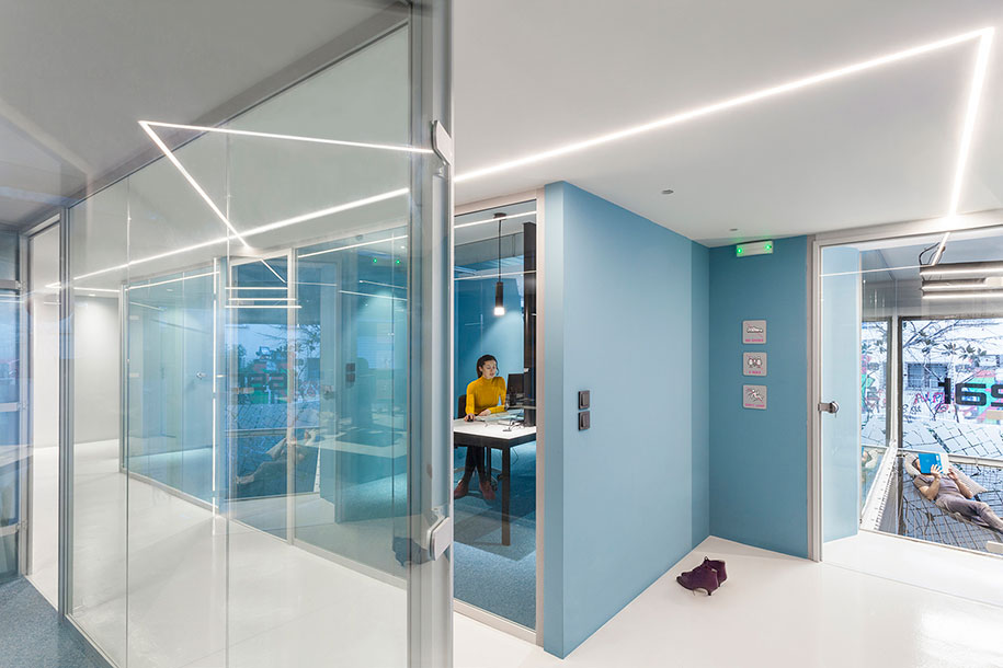 Archisearch The New Taxibeat Headquarters in Athens by Hiboux!