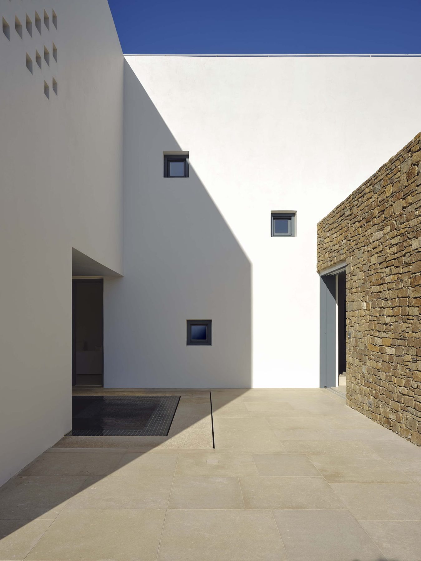 Archisearch Το γραφείο ARP κέρδισε Έπαινο για την κατοικία Tetris House στην Αντίπαρο στα GRAIL Awards 2026.