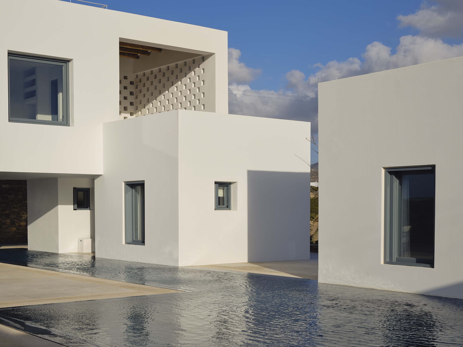 Archisearch Το γραφείο ARP κέρδισε Έπαινο για την κατοικία Tetris House στην Αντίπαρο στα GRAIL Awards 2026.