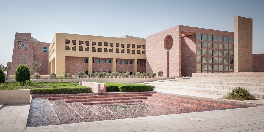 Texas A&M Engineering College, Qatar, Legorreta + Legorreta Architects, PYGMALION KARATZAS, 2007, photography