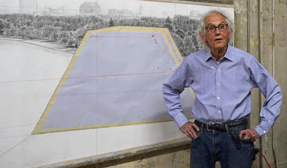 Christo, Christo and Jeanne-Claude, The London Mastaba, sculpture , art, London, UK, Hyde Park, Serpentine Lake