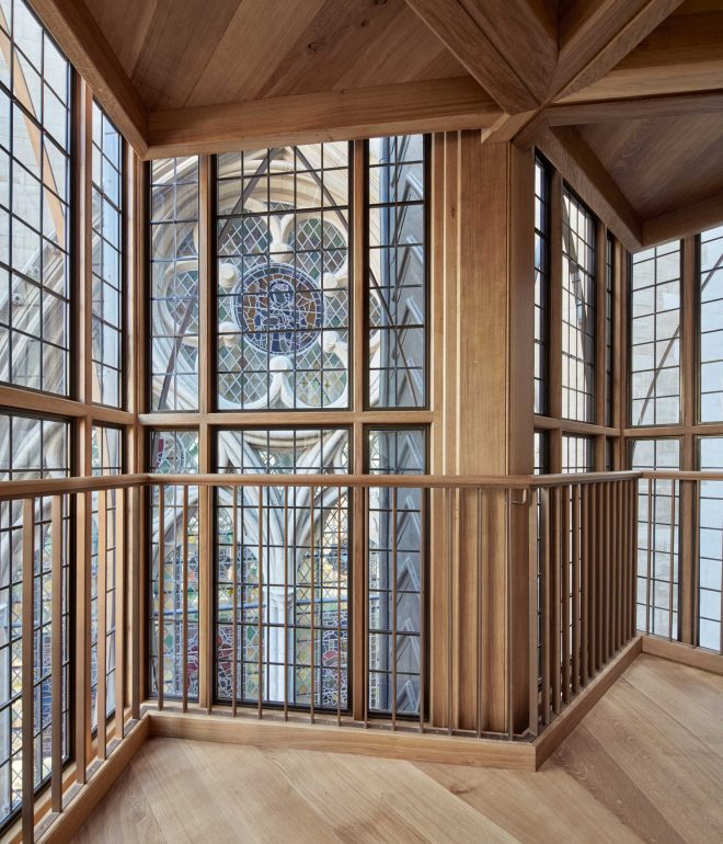 Archisearch - Οι πούδρες Interpon D2525 και το αστάρι BPP 600 Barrier της AkzoNobel επιλέχθηκαν για τον ναό Westminster Abbey στο Λονδίνο