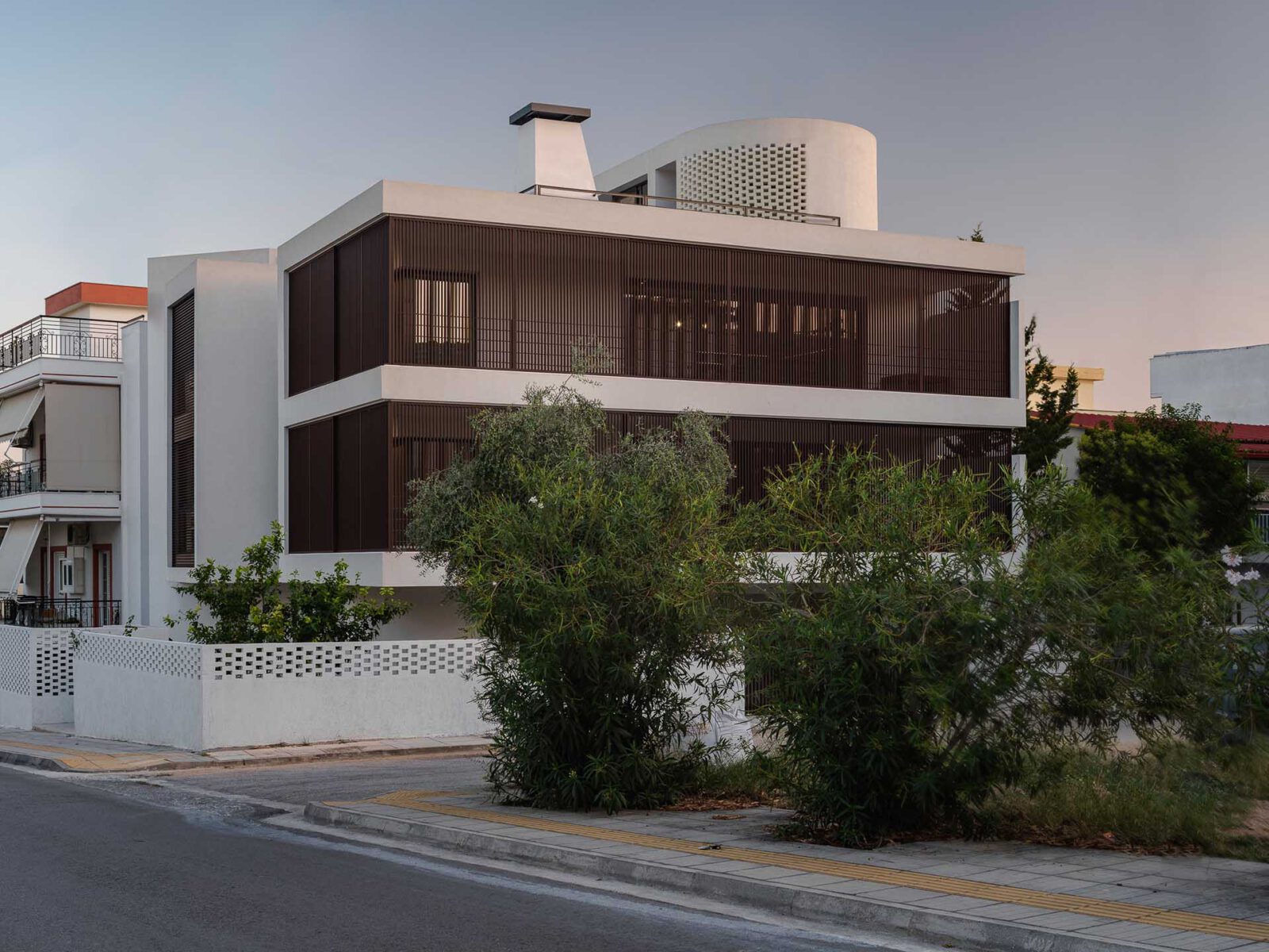 Archisearch Bicubic Residence - Διπλοκατοικία στο Καματερό | by The Hive Architects