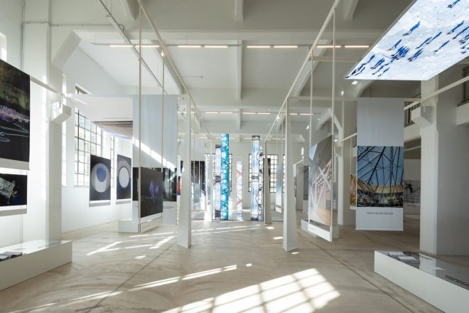 Archisearch - «Τοπόσημα Διασύνδεσης»: Μια καλλιτεχνική περιήγηση σε αγαπημένους αστικούς προορισμούς, από τη LAMDA Development στο Πρώην Δημόσιο Καπνεργοστάσιο