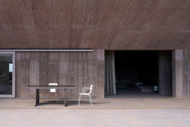 Valerio Olgiati, Villa Além, garden, rural landscape, Portugal, Alentejo, concrete, steel, marble, portuguese architects, Atlantic Ocean, sea