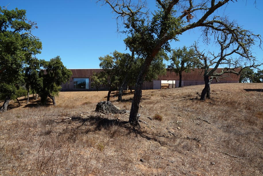 Archisearch Valerio Olgiati Inducts a Garden into the Rural Landscape of Villa Além, Portugal