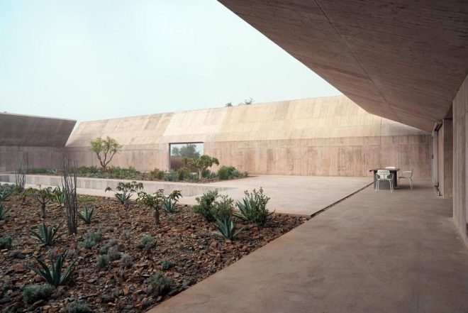 Valerio Olgiati, Villa Além, garden, rural landscape, Portugal, Alentejo, concrete, steel, marble, portuguese architects, Atlantic Ocean, sea