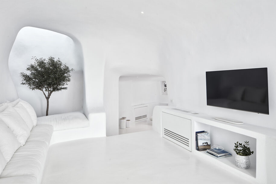 Archisearch Architect Elly Alexiou designed Cave House - Villa Charissa, Aenaon Villas in Imerovigli, Santorini