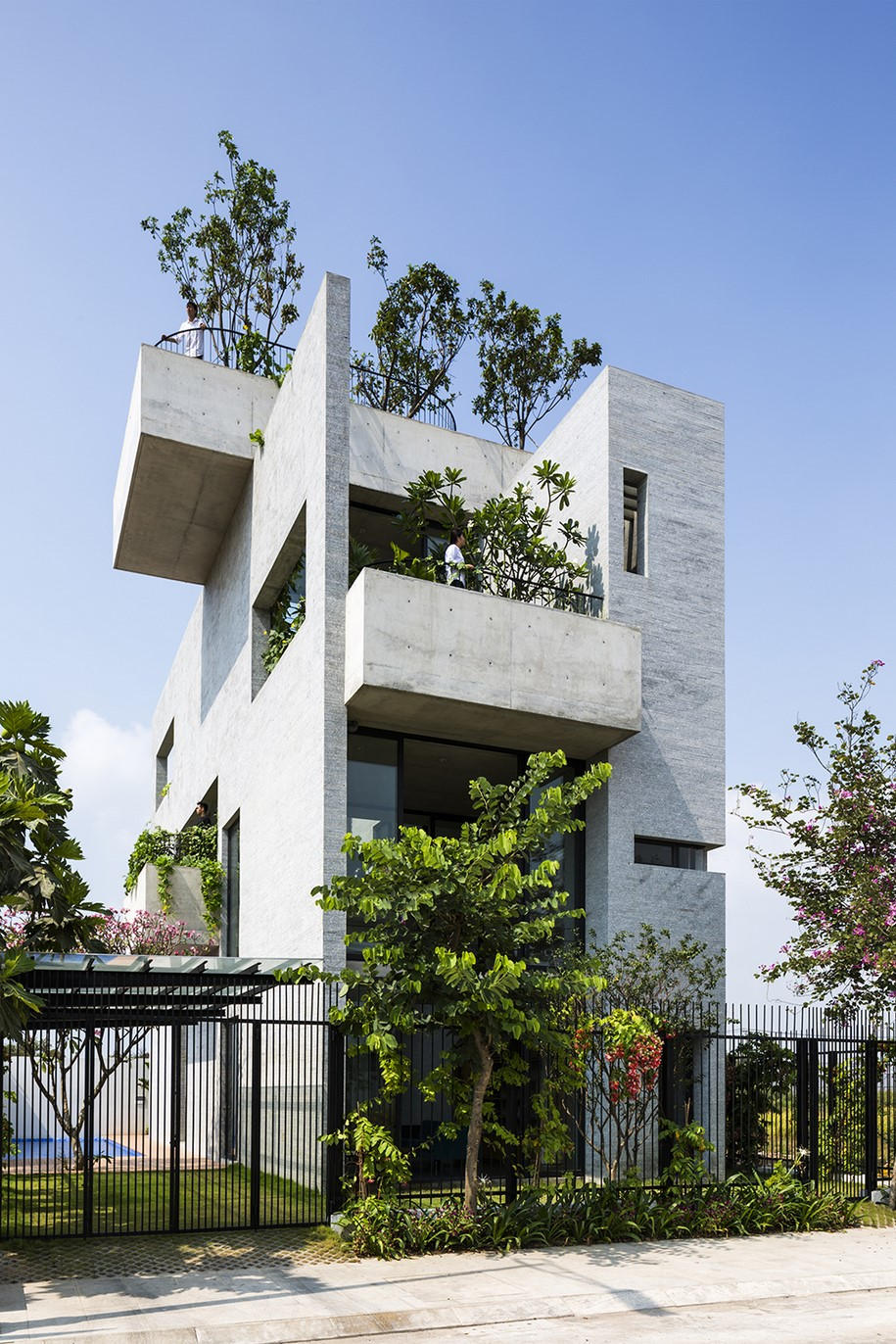 tropical, greenery, plants, concrete, exotic, brutalism, modernism, Vo Trong Nghia Architects, binh house, residence, roof, sustainability
