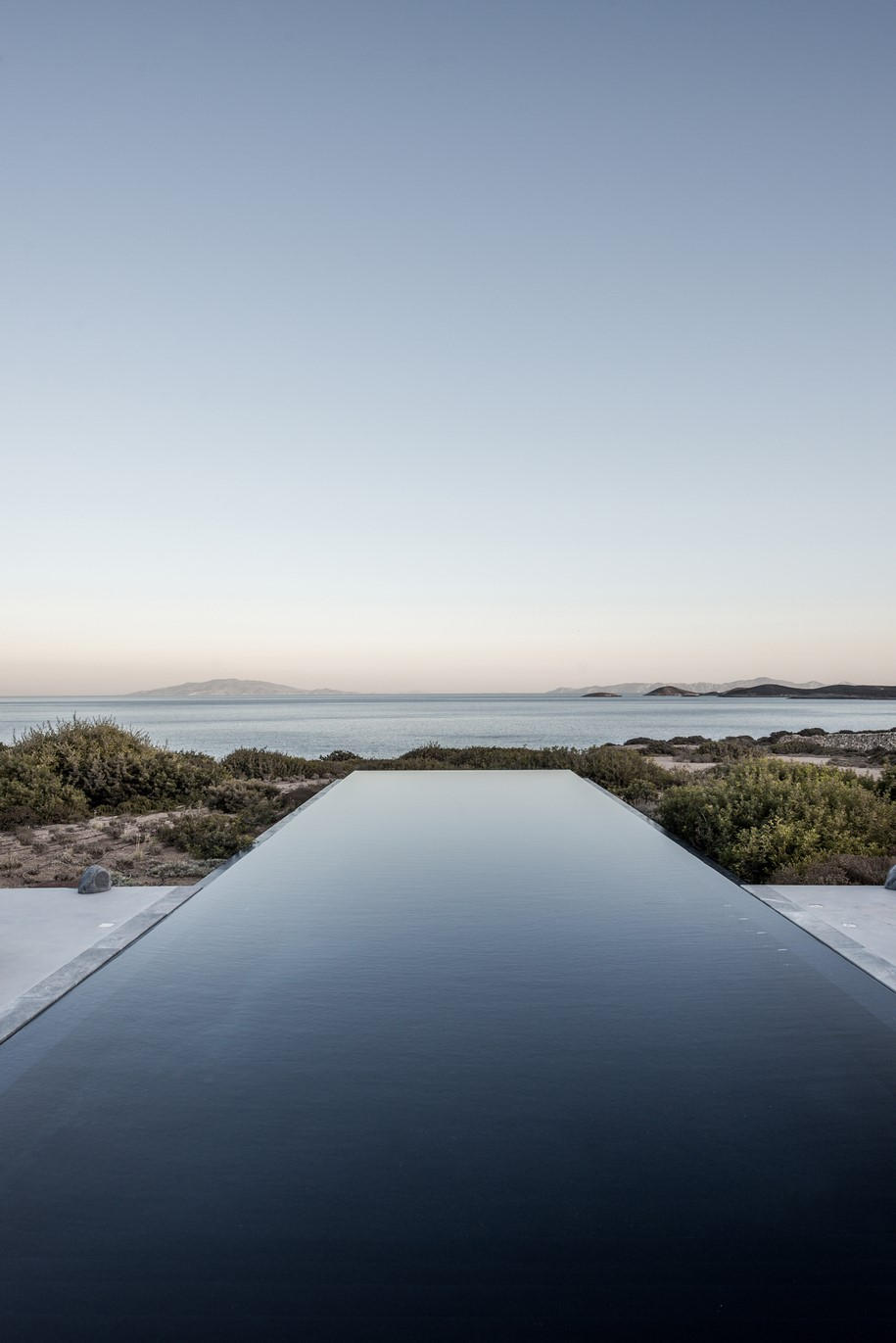 Archisearch Vois Architects reach for the horizon with a residence in Antiparos, Greece