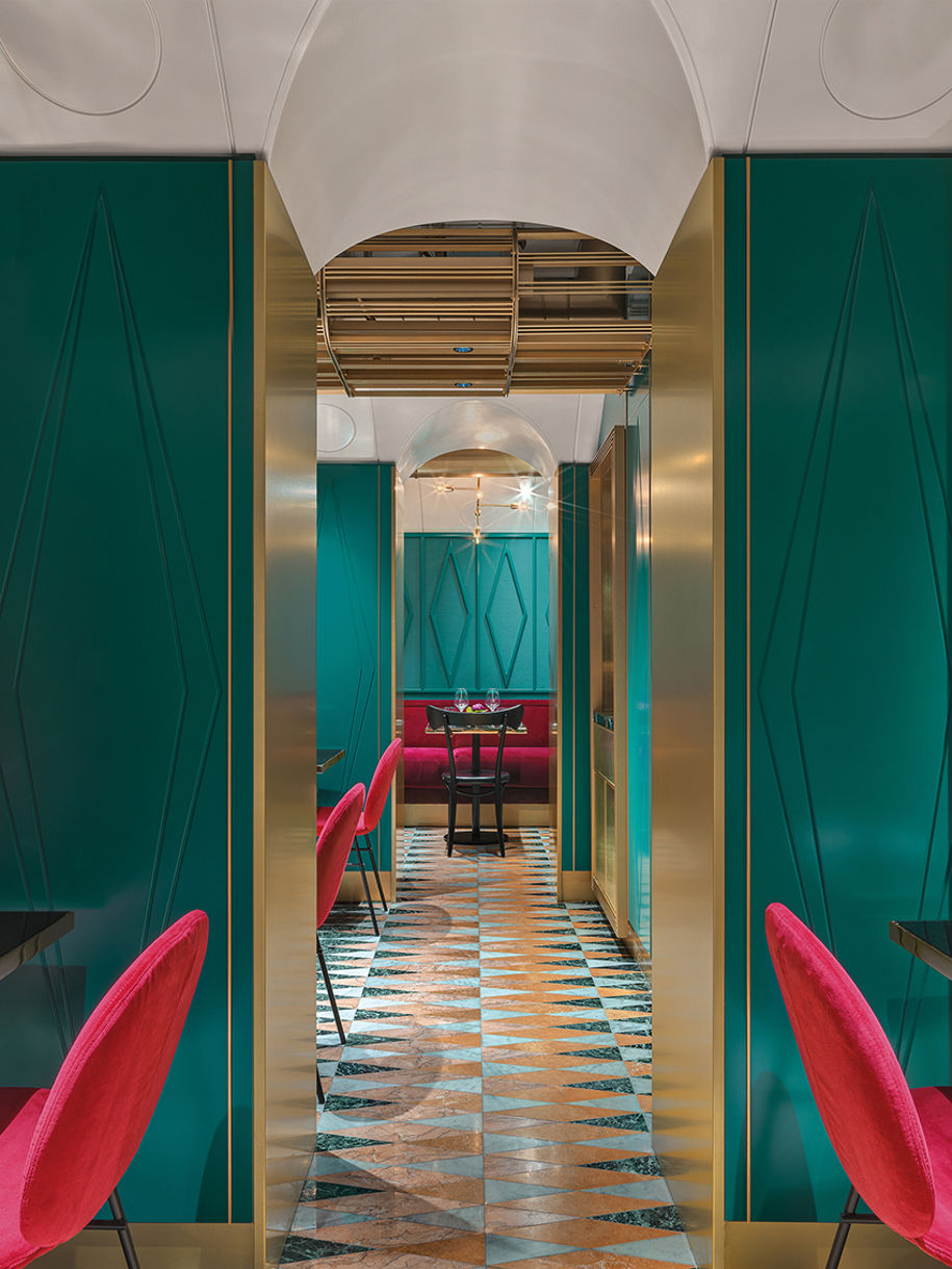 Archisearch VyTA Covent Garden in London by COLLIDANIELARCHITETTO combines the warmth of Italian hospitality and contemporary taste