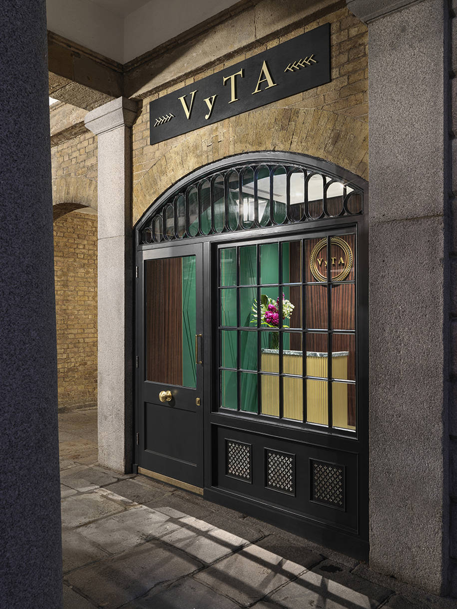 Archisearch VyTA Covent Garden in London by COLLIDANIELARCHITETTO combines the warmth of Italian hospitality and contemporary taste