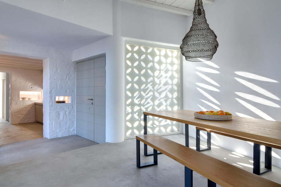 Archisearch White Spirit: a Cycladic country house by Sinas Architects