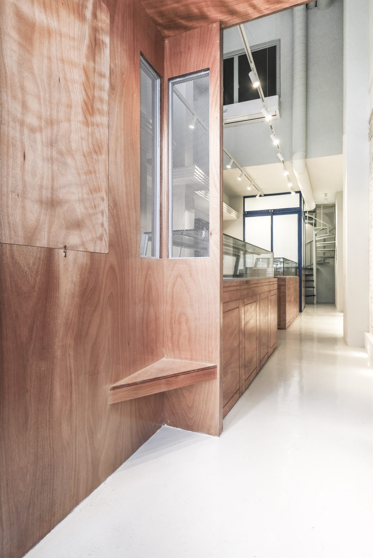 Archisearch Μέσα από αντανακλάσεις, το γραφείο Your Space Experience σχεδιάζει τις Πεντανόστιμες στην Αθήνα