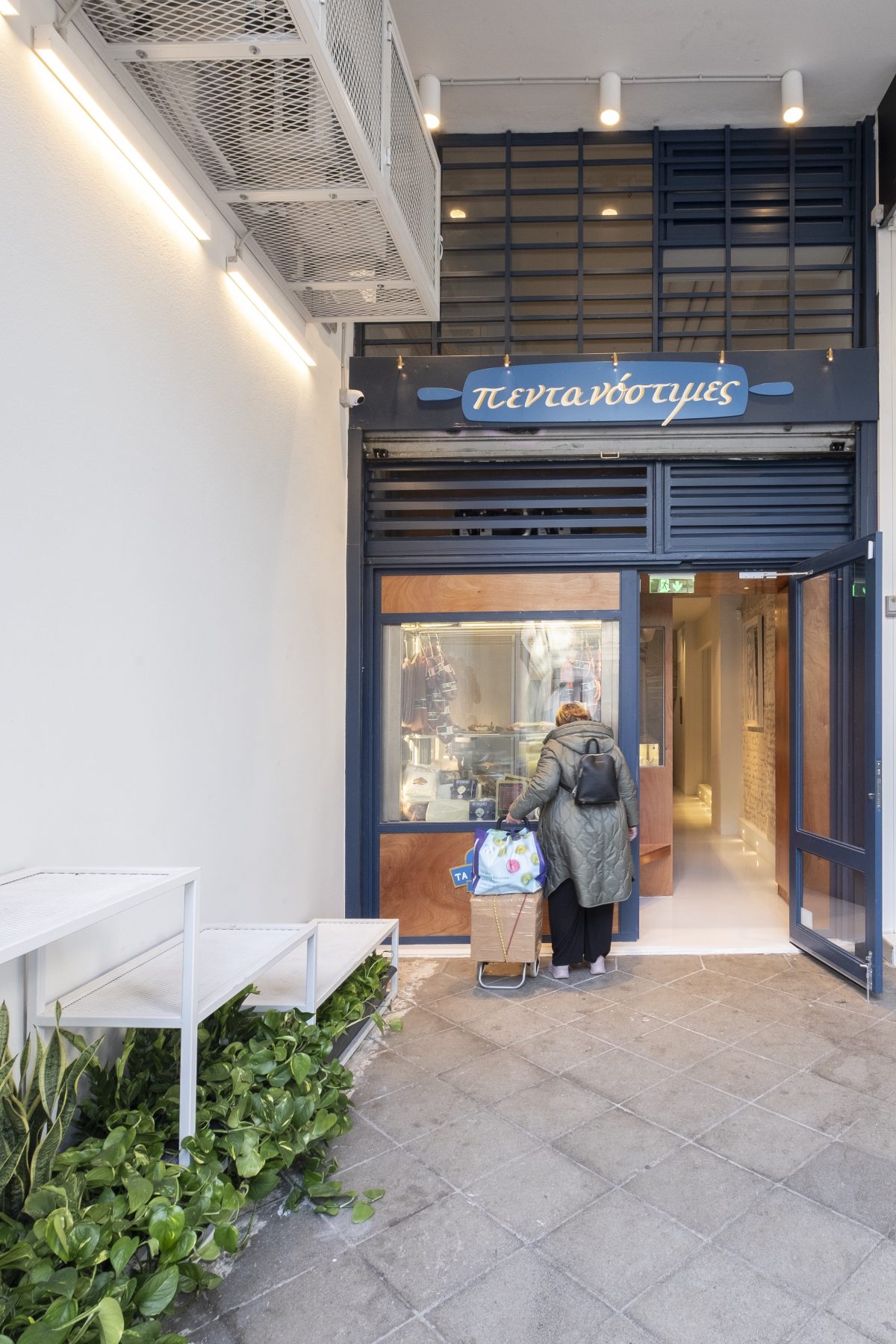 Archisearch Μέσα από αντανακλάσεις, το γραφείο Your Space Experience σχεδιάζει τις Πεντανόστιμες στην Αθήνα
