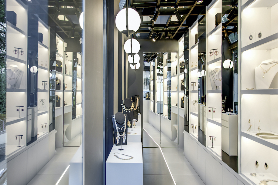 Archisearch Jewelry store in Kifissia by EC interiors