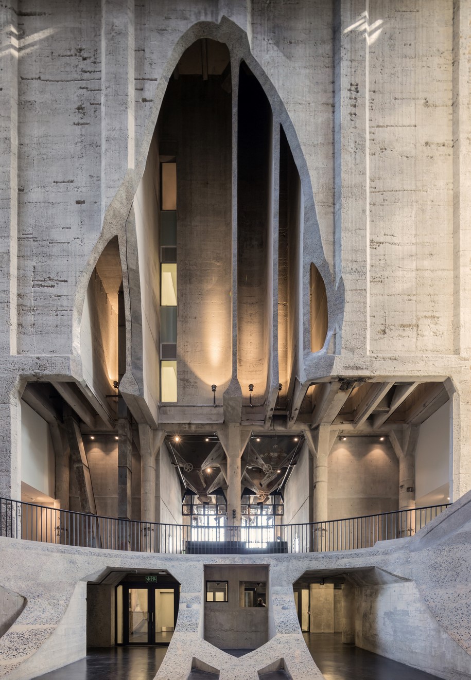 Archisearch Heatherwick Studio transformed a grain silo into a new museum for contemporary art in South Africa