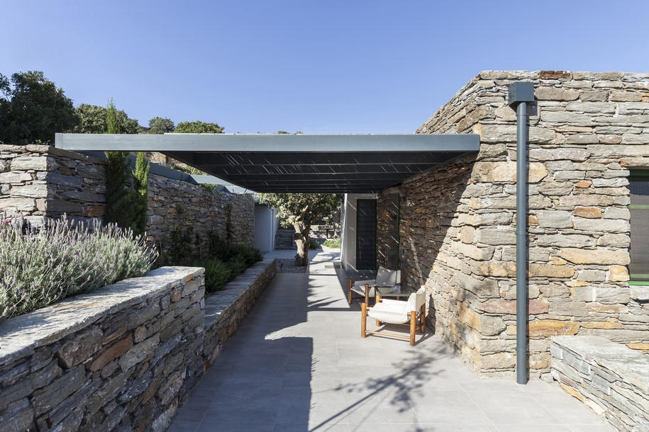 house, tzia, aegean sea, a2 architects, stone, traditional, minimalism, greek architecture, white, plaster, contemporary architectue greece