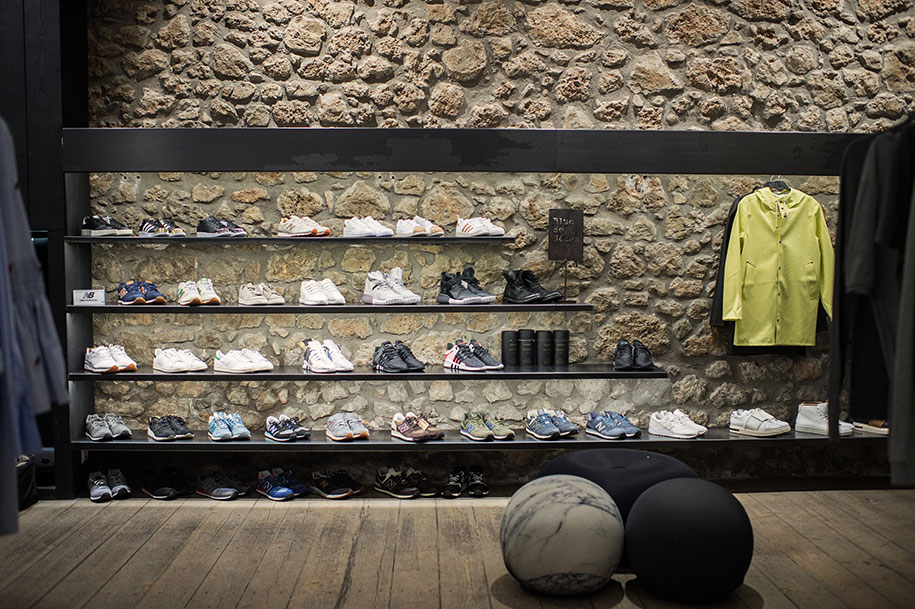 ADD, retail, stores, Arachova, design, LED, Escalier concept store, lousso